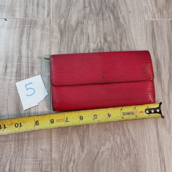 Louis Vuitton Sarah leather wallet red - Picture 12 of 13
